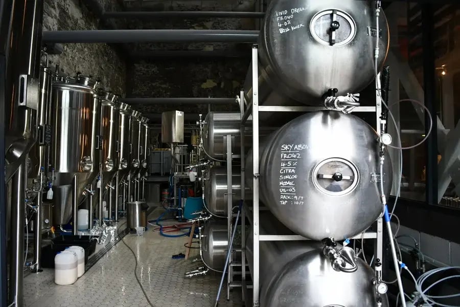 Tanks brewery LHG brewery 1-1-1